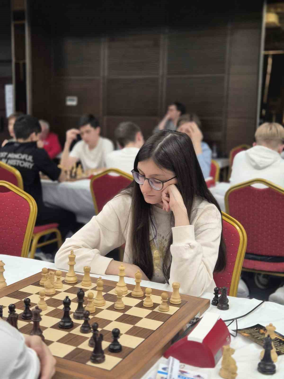 Bursa Büyükşehir Belediyesporlu Arya Aydoğan dünya dördüncüsü 6 bursa buyuksehir belediyesporlu arya aydogan dunya dorduncusu 2