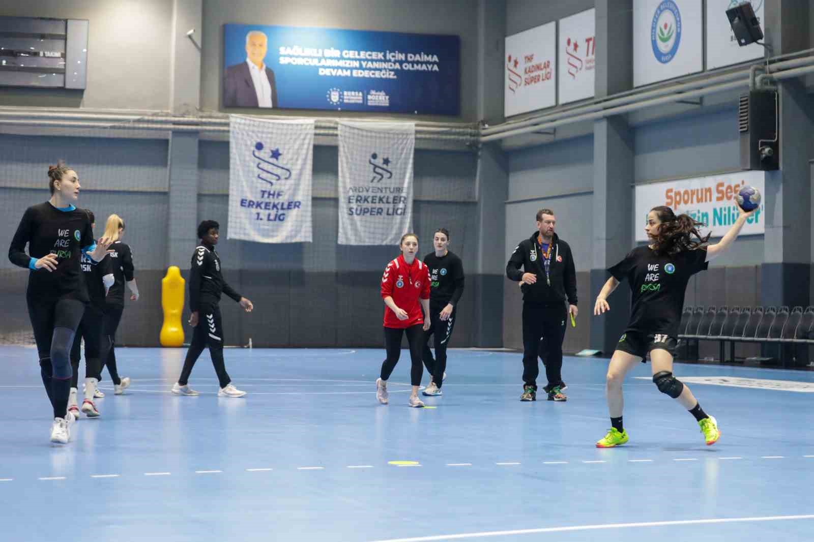 bursa buyuksehir hentbol takimi ligde ve avrupada basarili gidisatini surduruyor 1 7QniUXUV
