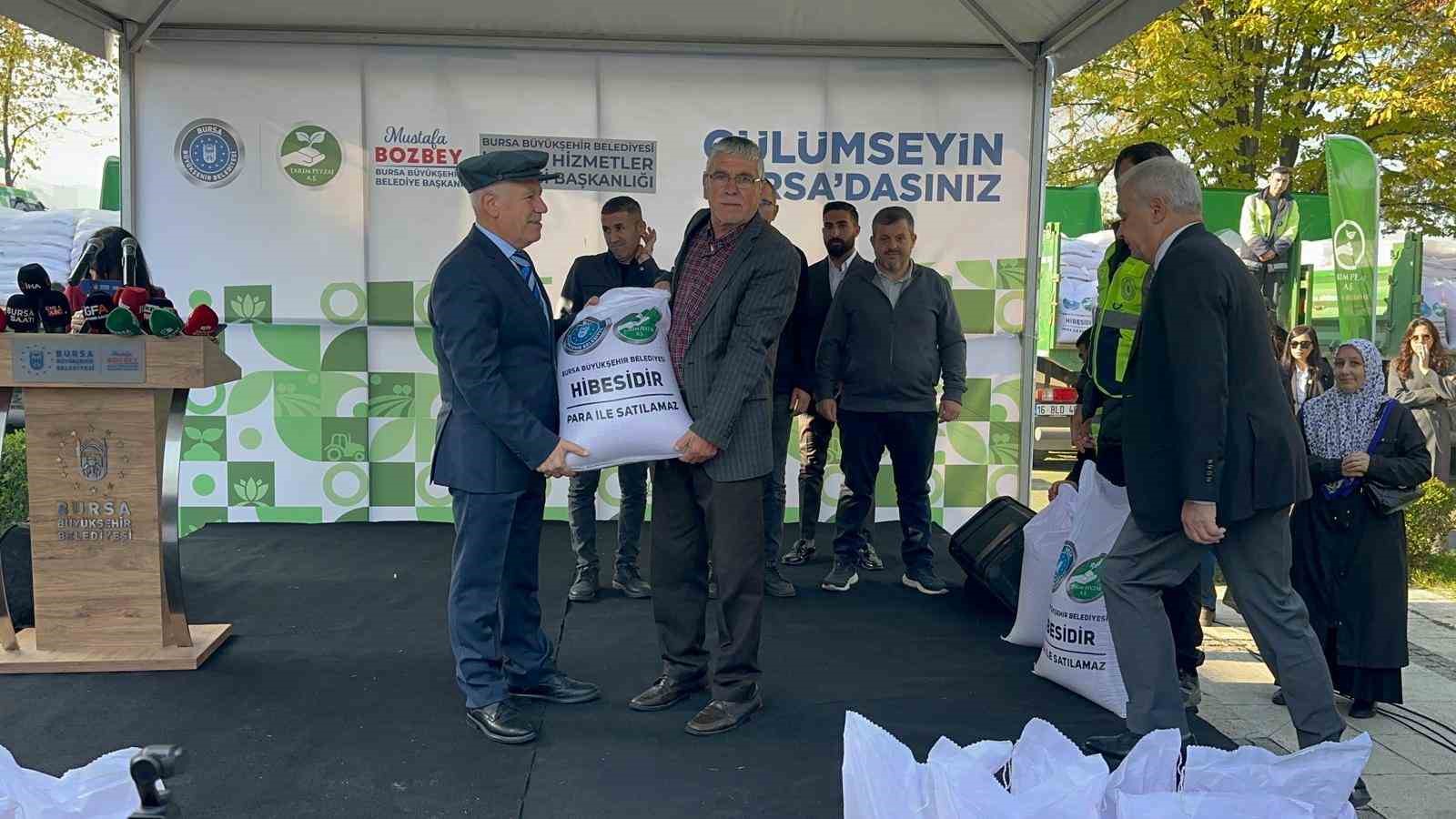 bursa buyuksehirden ciftcilere 47 ton bugday tohumu destegi 2 XzsdkHiq