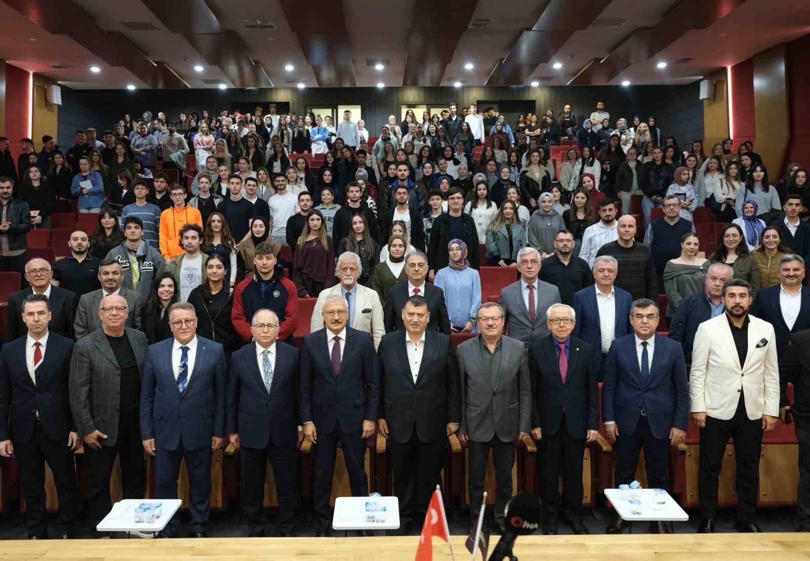 bursa cumhuriyet bassavcisi ramazan solmaz mudanya universitesinde genclerle bulustu 1 ezmRlblg