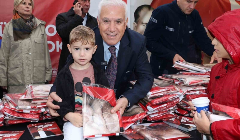 bursa-cumhuriyetine-sahip-cikiyor-FpmtVkfK.jpg