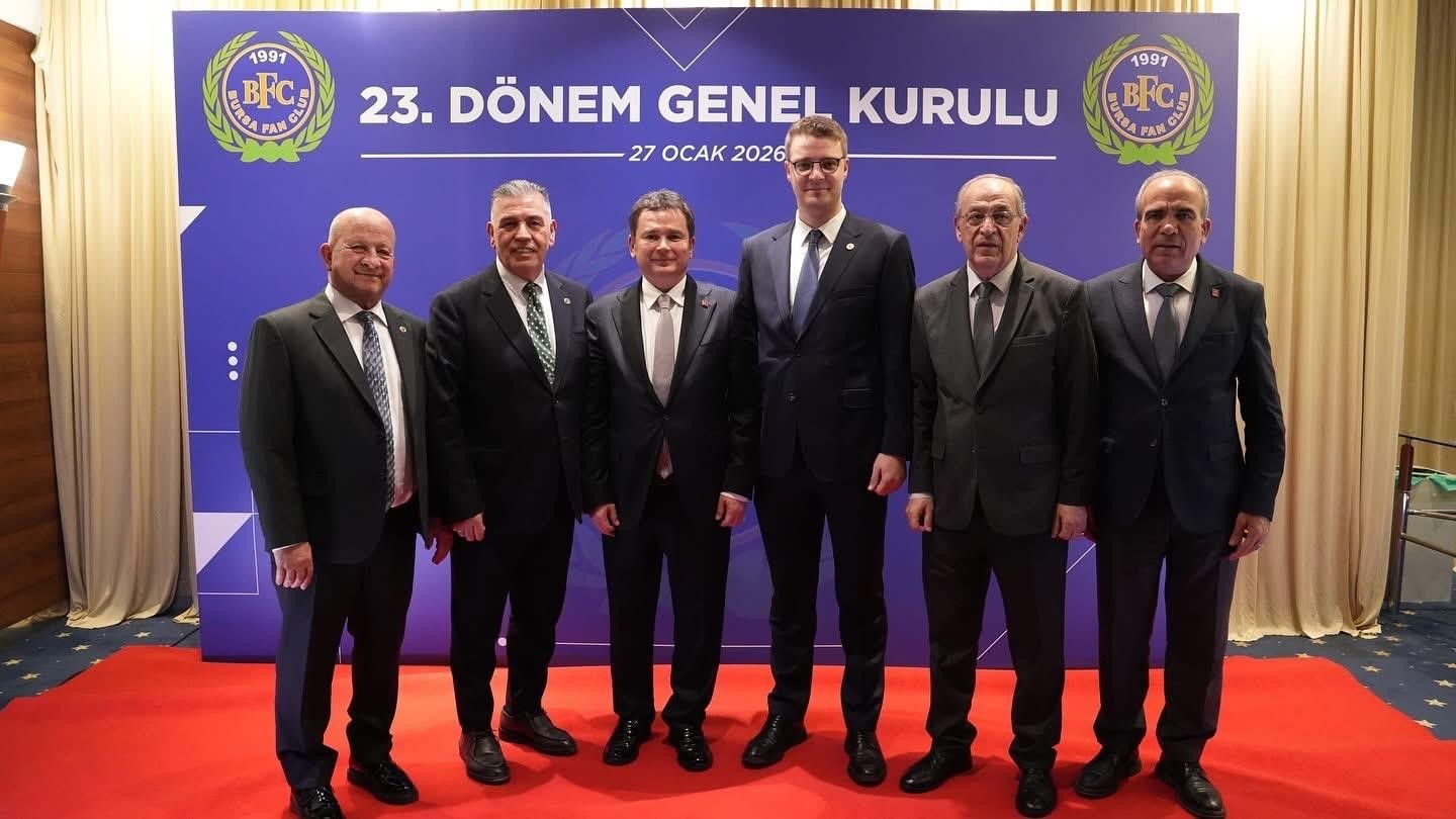 bursa fan clupte bayrak degisimi 7 C2kp3n7l
