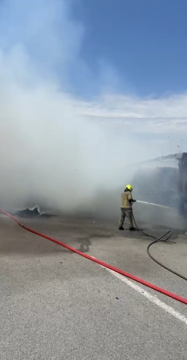 bursa giselerde yanan tir kule dondu 2 uFpYQawU