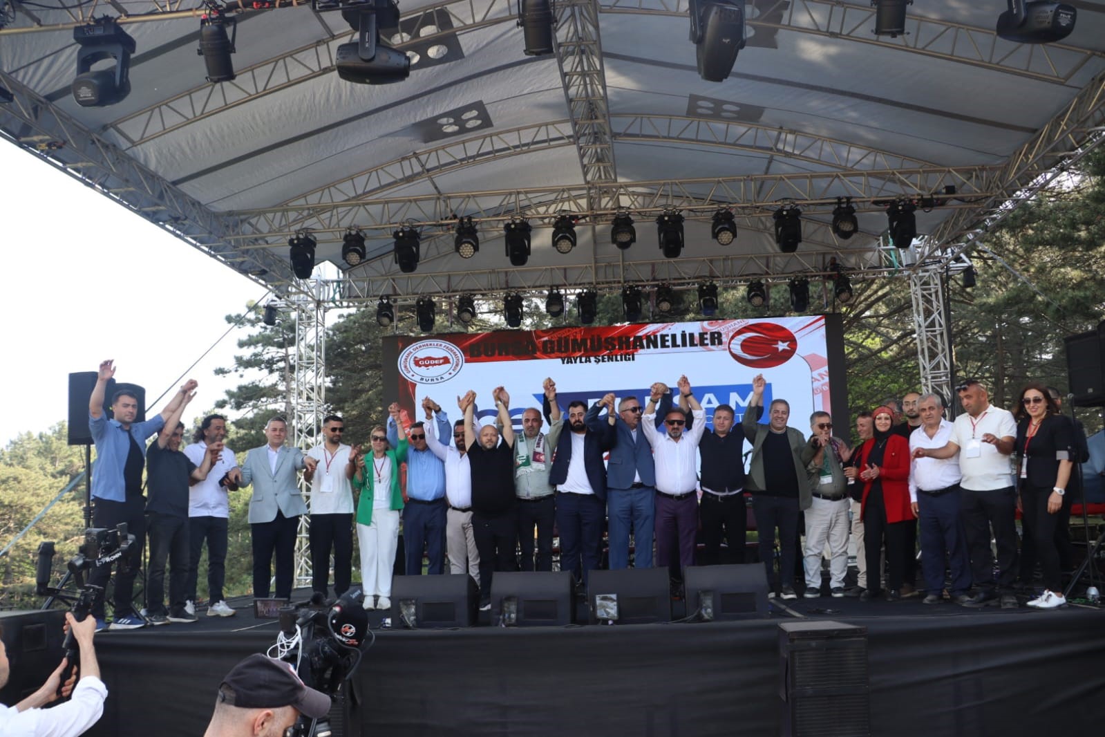 Bursa Gümüşhaneliler Yayla Şenliği’nde Karadeniz rüzgarı esti 6 bursa gumushaneliler yayla senliginde karadeniz ruzgari esti 2 yE5EYTtm