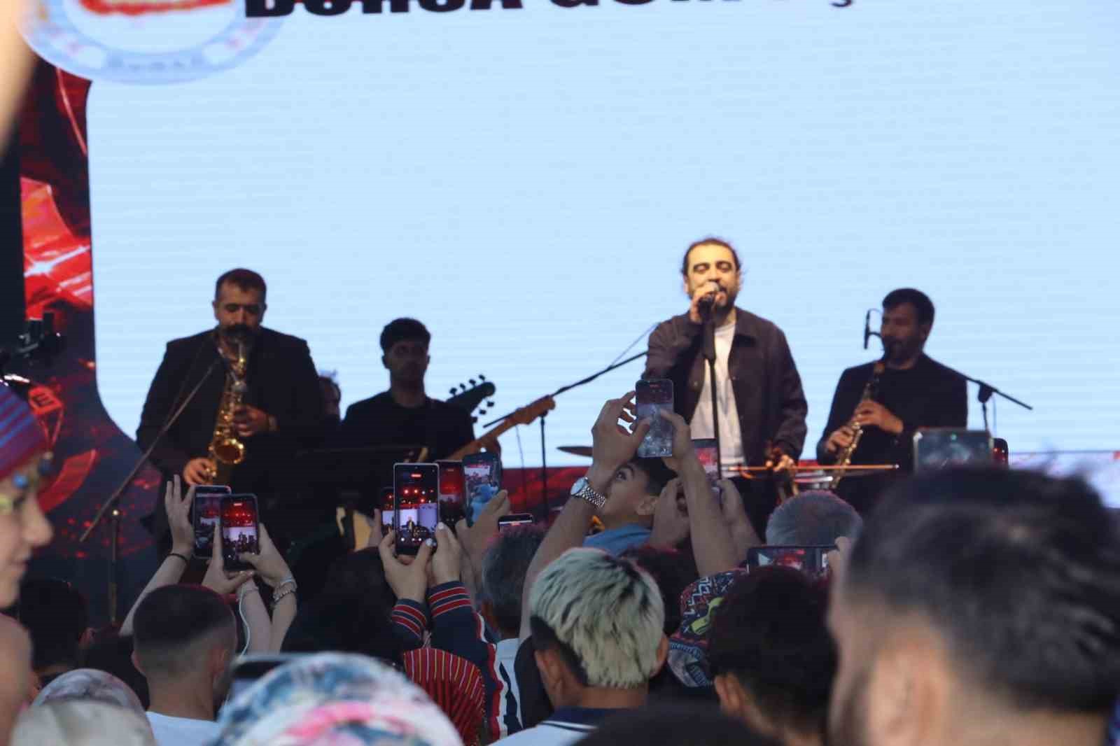 Bursa Gümüşhaneliler Yayla Şenliği’nde Karadeniz rüzgarı esti 9 bursa gumushaneliler yayla senliginde karadeniz ruzgari esti 5 JCJpq2lH