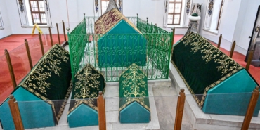 bursa-hanedan-turbelerindeki-pusideler-yenileniyor