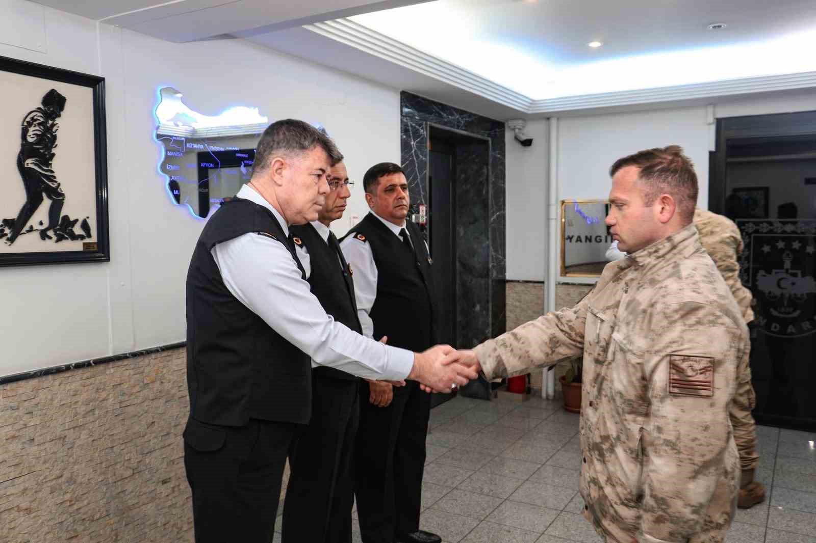bursa il jandarma komutani tataroglu personelle bayramlasti 1