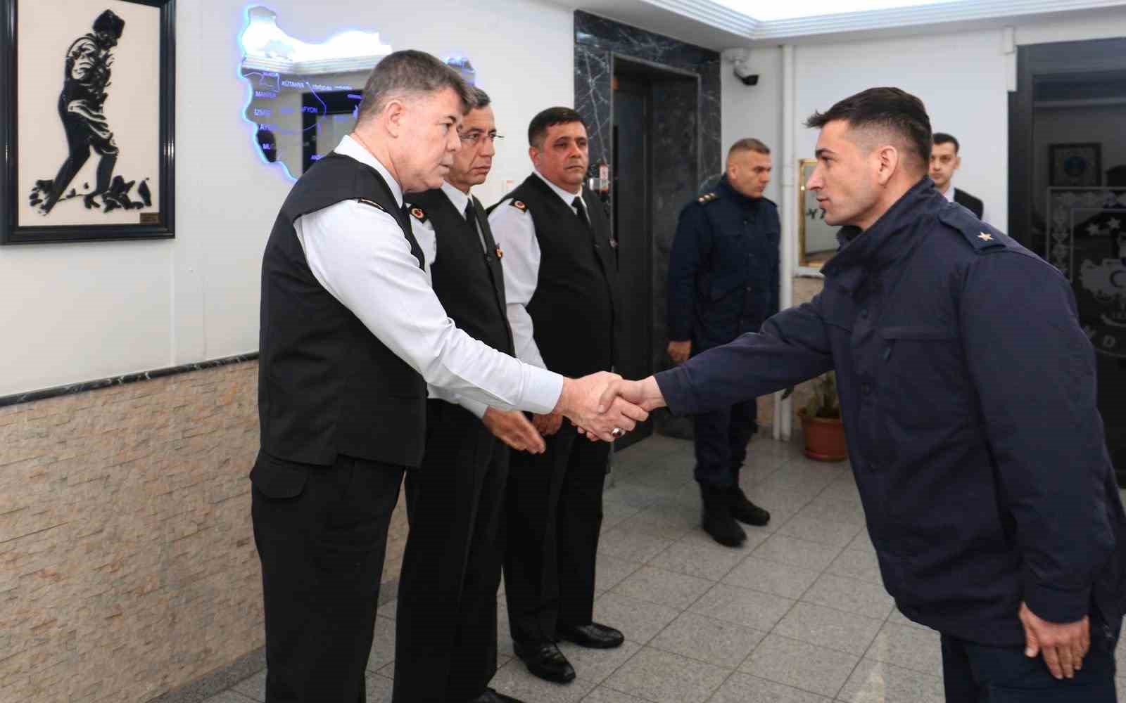 bursa il jandarma komutani tataroglu personelle bayramlasti 3 3Ew29jd8