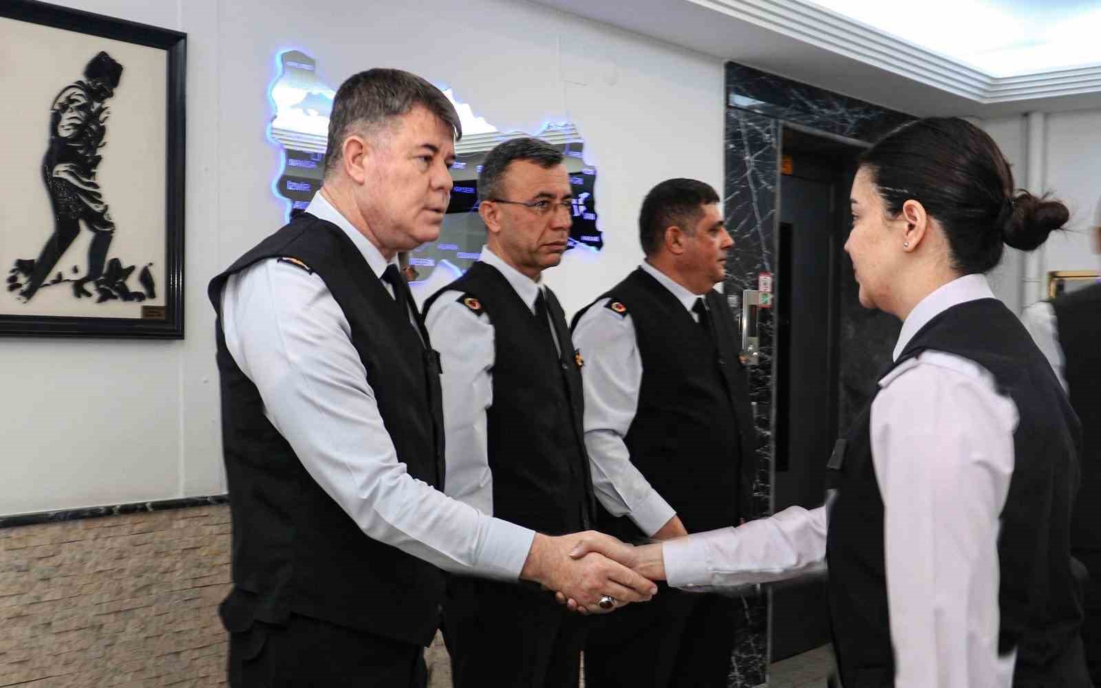 bursa il jandarma komutani tataroglu personelle bayramlasti 4 kGvLs1na