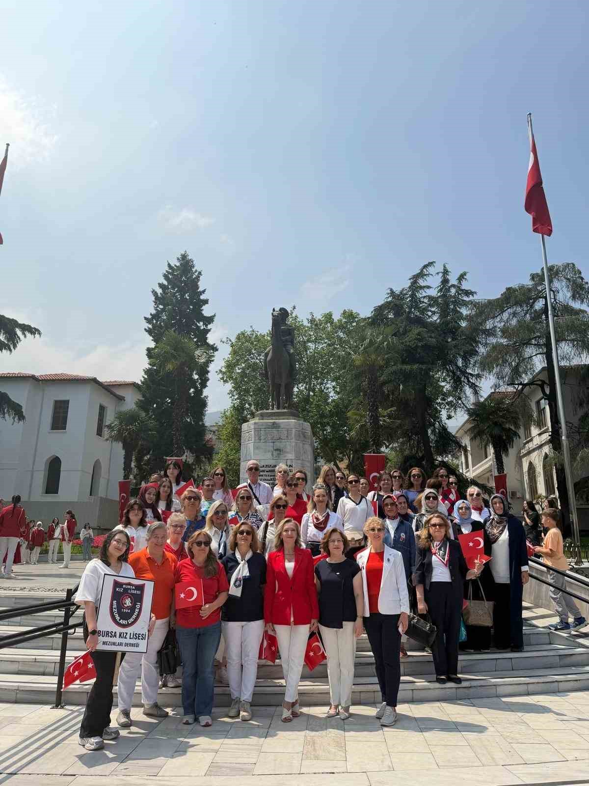 Bursa Kız Lisesi mezunları mantı gününde buluştu 5 bursa kiz lisesi mezunlari manti gununde bulustu 1 qHKOngCA