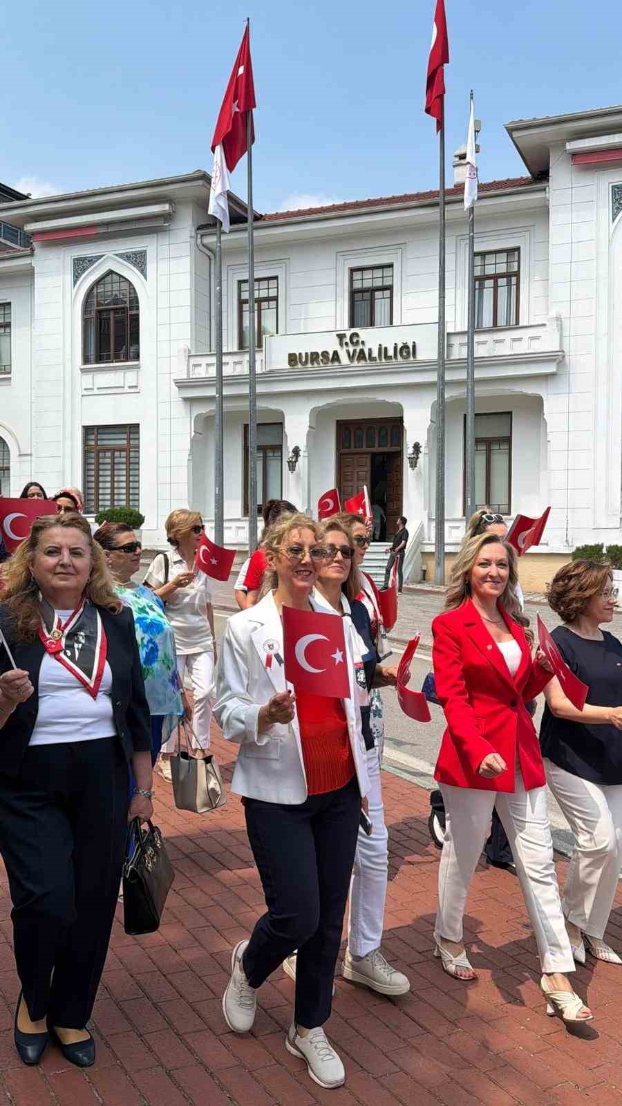Bursa Kız Lisesi mezunları mantı gününde buluştu 7 bursa kiz lisesi mezunlari manti gununde bulustu 3 Int5VQmg