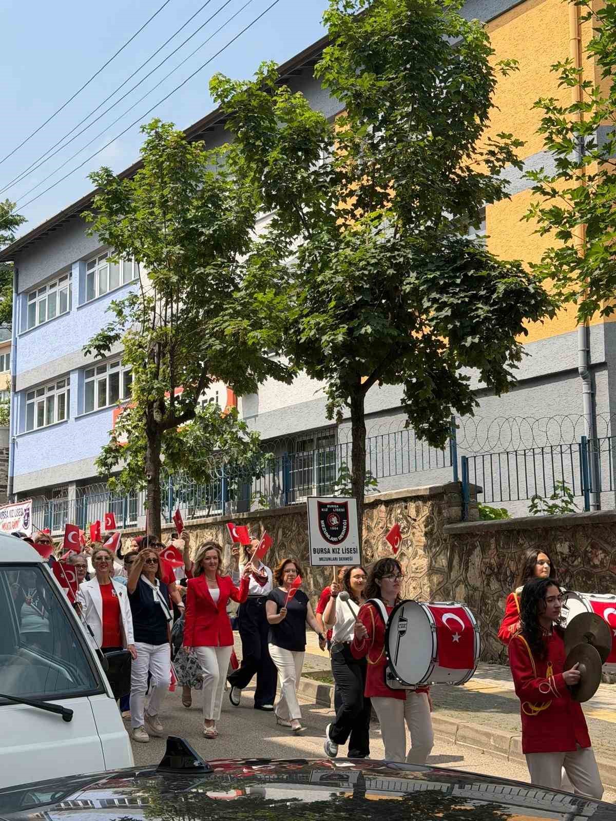 Bursa Kız Lisesi mezunları mantı gününde buluştu 8 bursa kiz lisesi mezunlari manti gununde bulustu 4 87S8vJXd