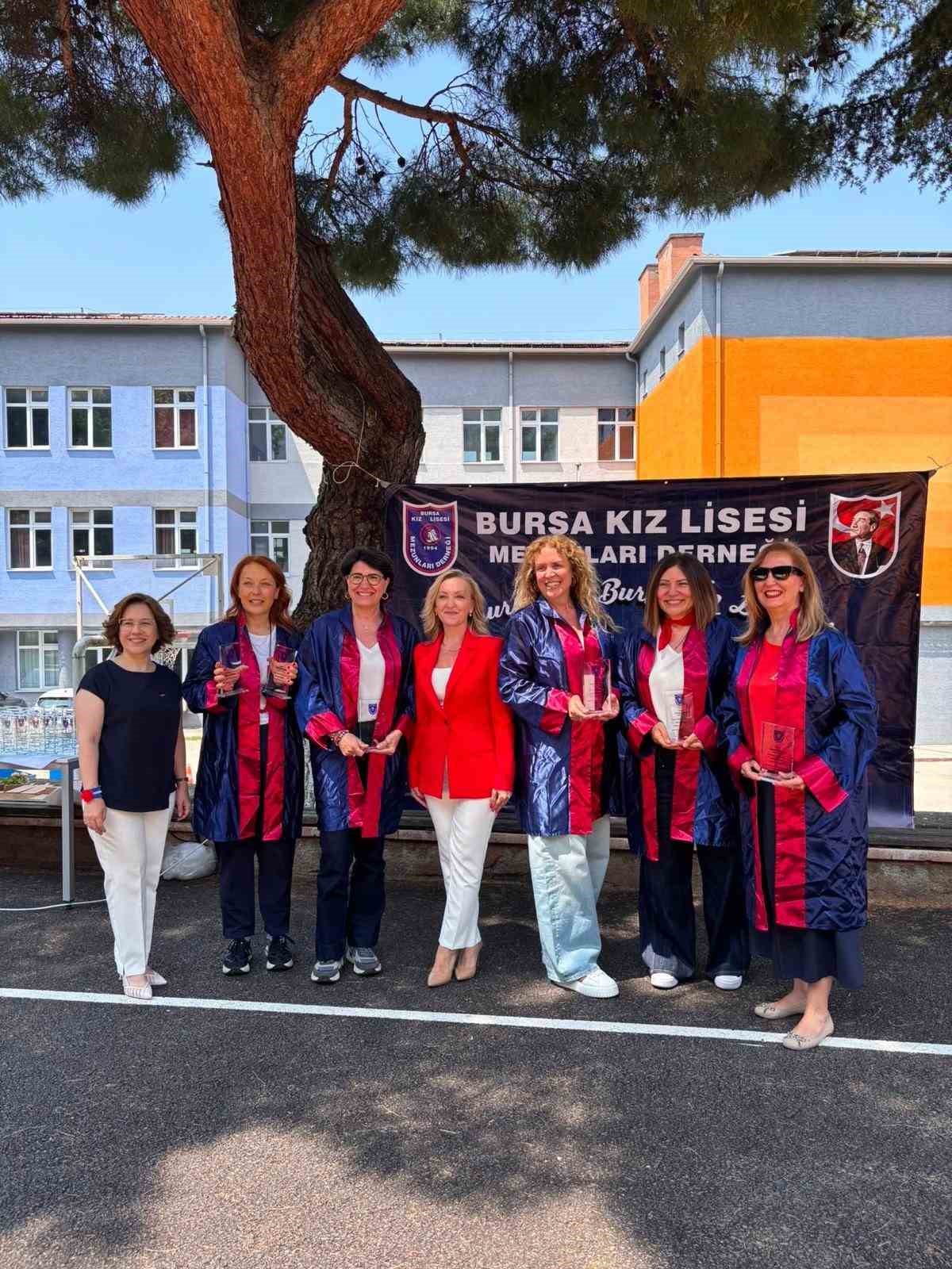 Bursa Kız Lisesi mezunları mantı gününde buluştu 10 bursa kiz lisesi mezunlari manti gununde bulustu 6 U4cMcpJf
