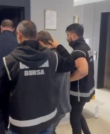 bursa-merkezli-dev-operasyon-11-ilde-es-zamanli-change-arac-baskini-zrVpwf7I.jpg