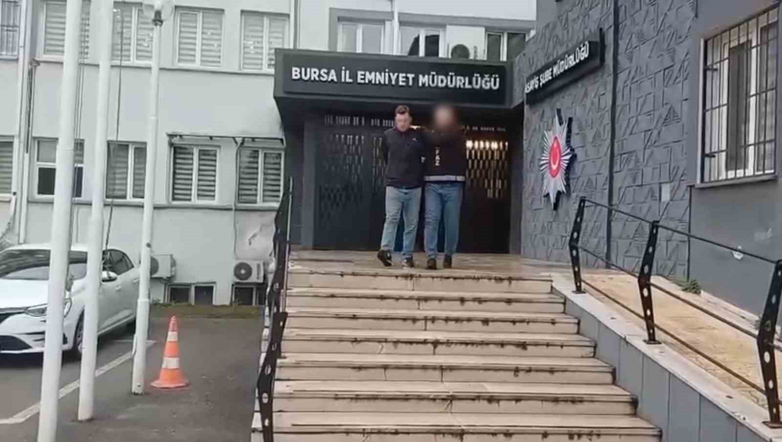 bursa merkezli operasyonda 15 firari yakalandi 3 Eu81fK12