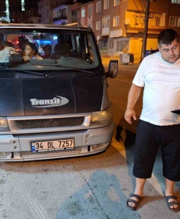 bursa-polisinden-huzur-uygulamasi-1-kisi-yakalandi-24-surucuye-ceza-yazildi-KMhaj5W4.jpg