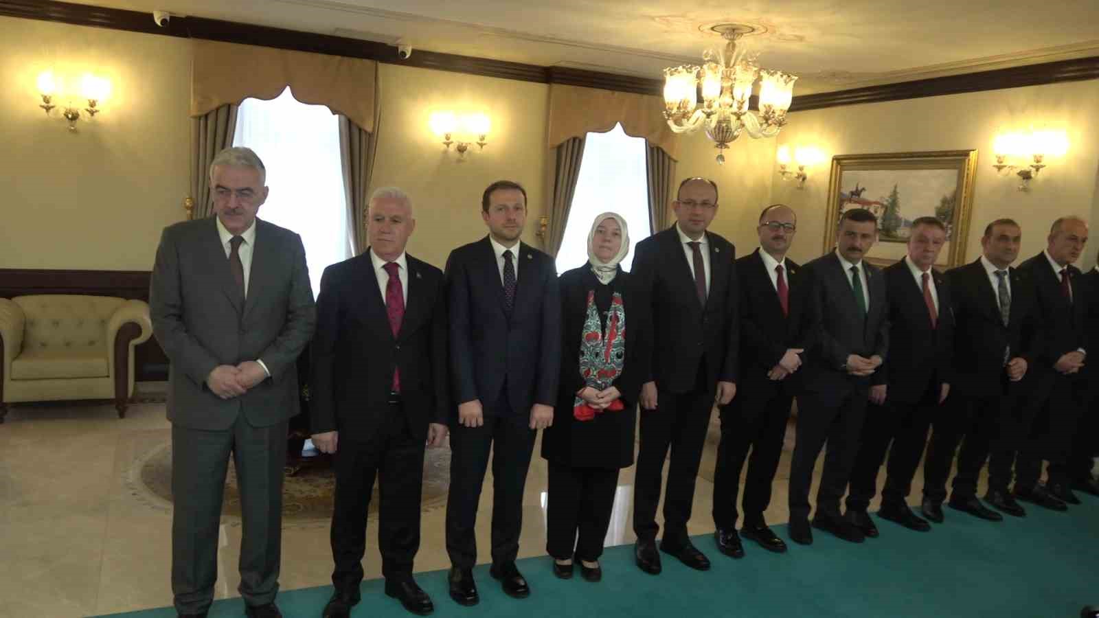 bursa protokolu bayramlasmak icin bir araya geldi 0