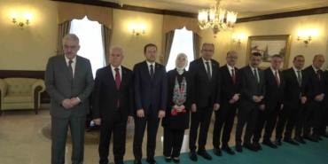 bursa-protokolu-bayramlasmak-icin-bir-araya-geldi-chsznvII.jpg