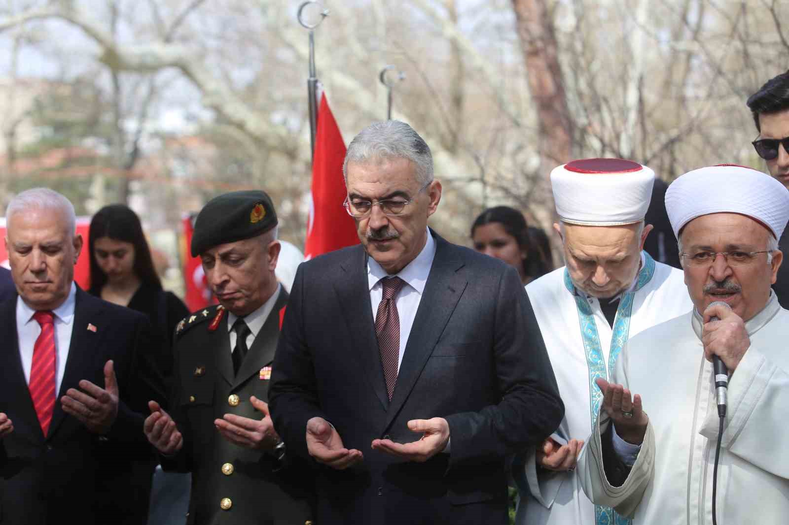 bursa protokolunden pinarbasi sehitligine anlamli ziyaret 2