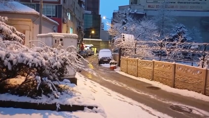bursa sabaha beyaz ortuyle uyandiulasimda aksamalar yasandi 4 8Gv4dXgY