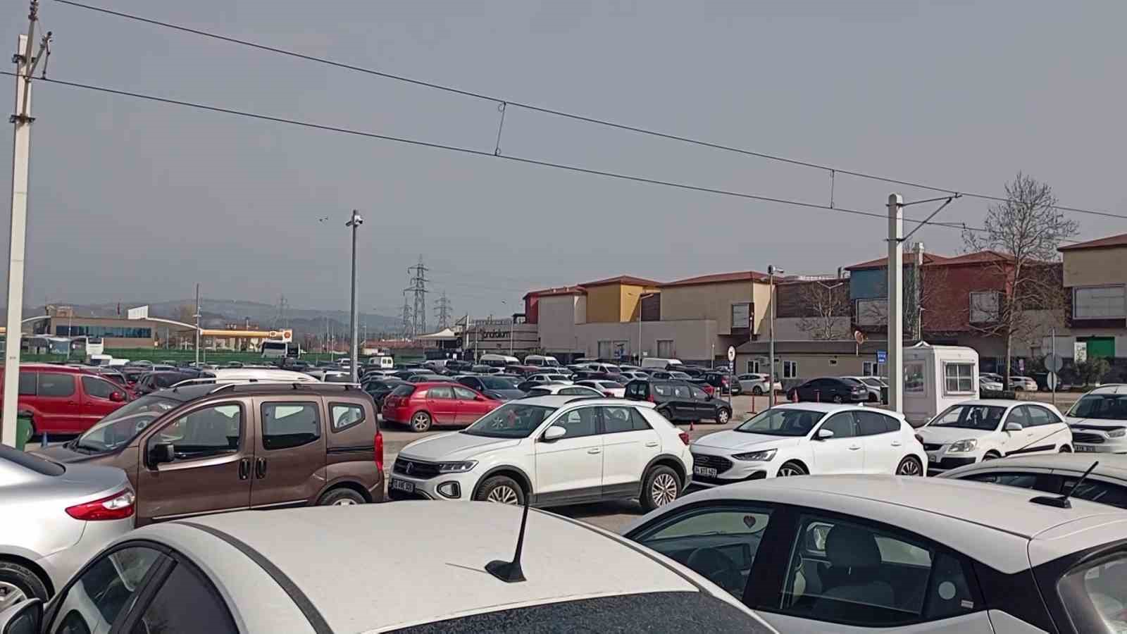 bursa sehirlerarasi otobus terminalinde bayram yogunlugu basladi 1 HOEP78nf