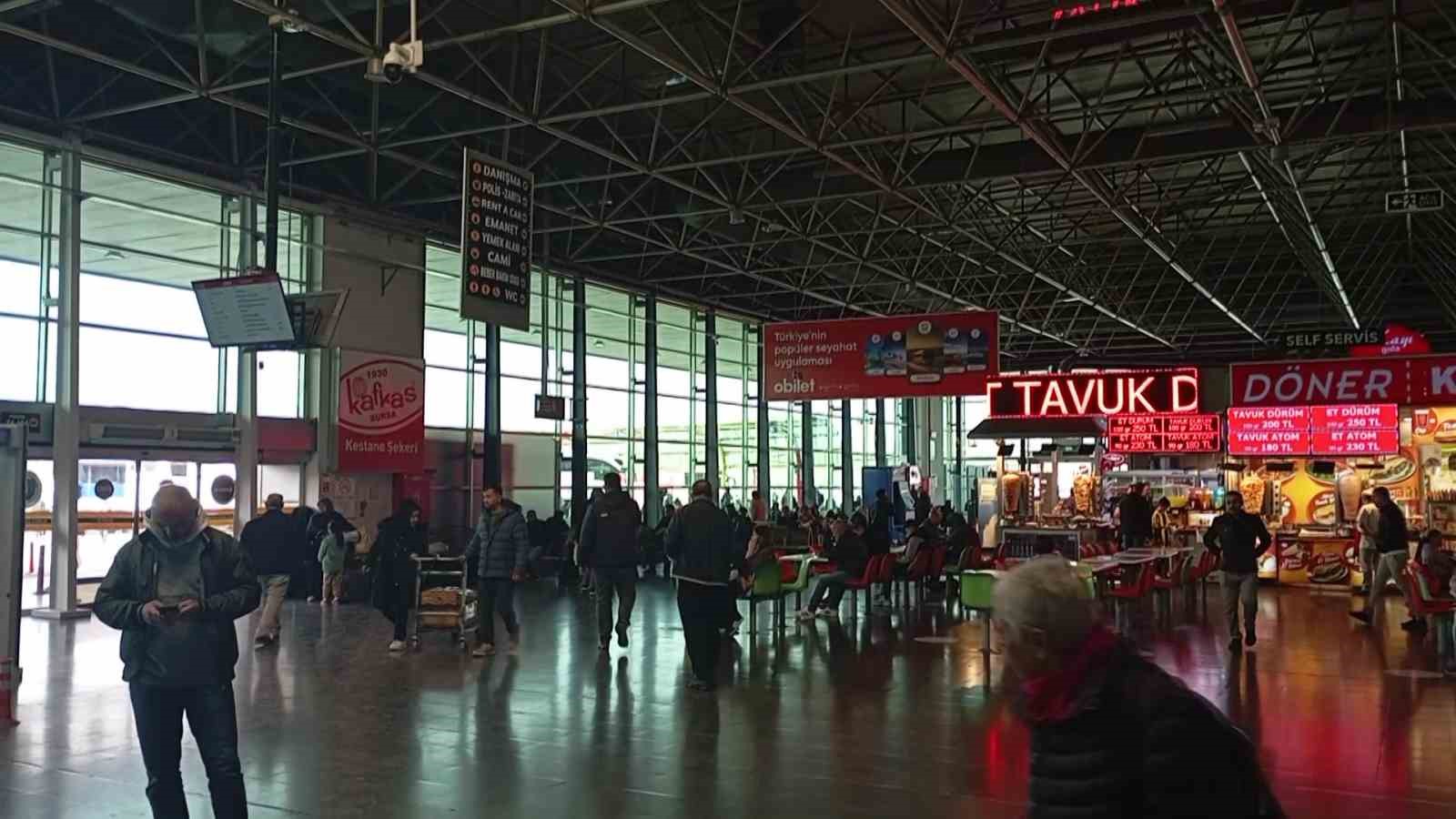 bursa sehirlerarasi otobus terminalinde bayram yogunlugu basladi 4 fcveyhnv