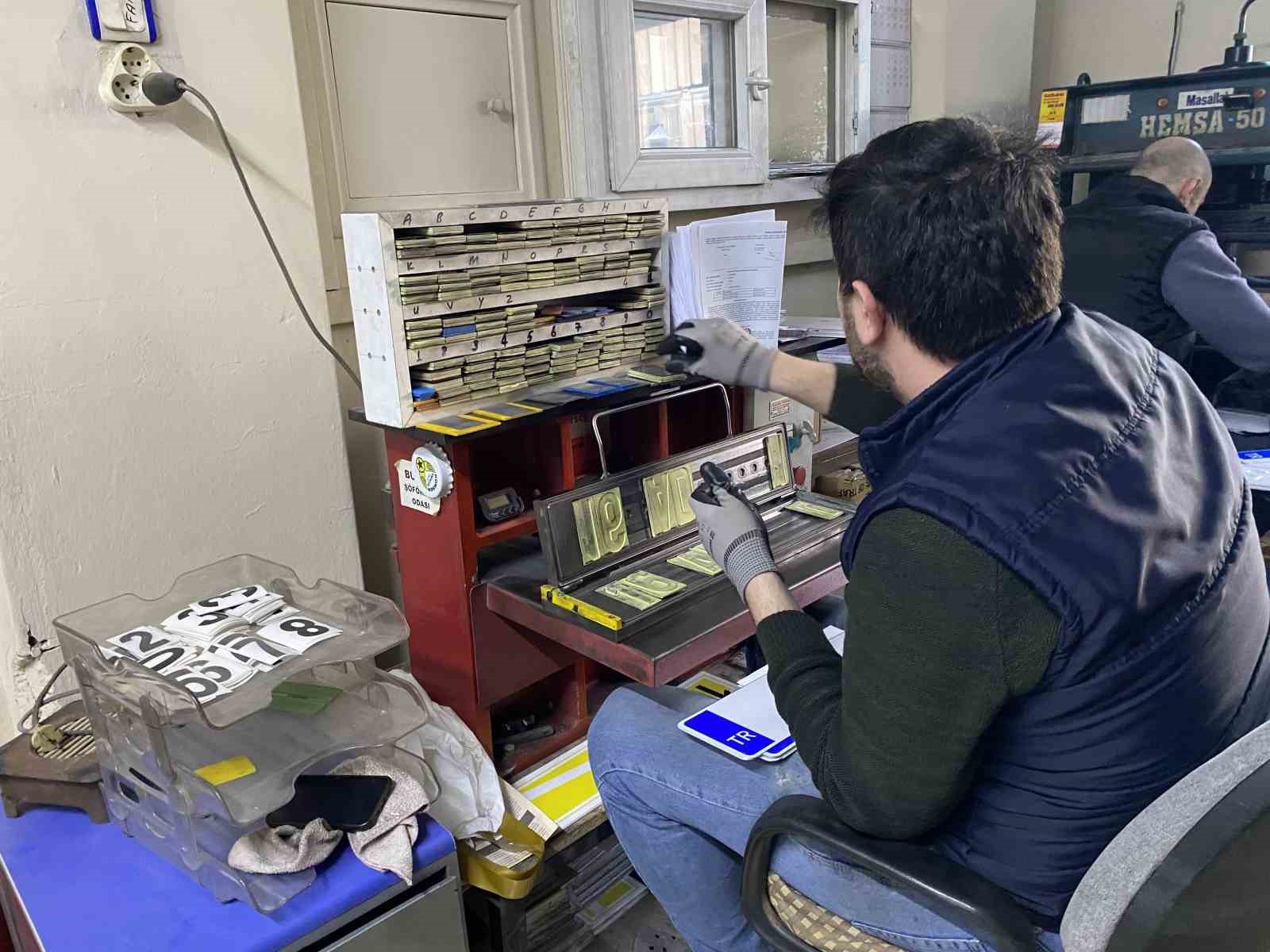 Bursa Şoförler Odası Başkanı Çakır: "APP plaka kaçak plakadır, mühürlü plakalarla ilgili sorun yok" 9 bursa soforler odasi baskani cakir app plaka kacak plakadir muhurlu plakalarla ilgili sorun yok 33Tt6N5B