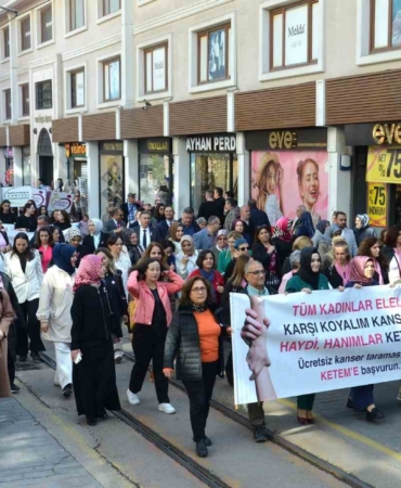bursa-surlarinda-meme-kanseri-farkindaligi-PWAZ9bwr.jpg