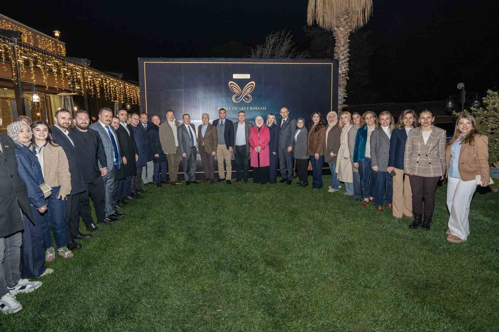 Bursa Ticaret Borsası, geleneksel sahur sofrasında şehrin dinamiklerini buluşturdu 4 bursa ticaret borsasi geleneksel sahur sofrasinda sehrin dinamiklerini bulusturdu 0 1sCwpaYu