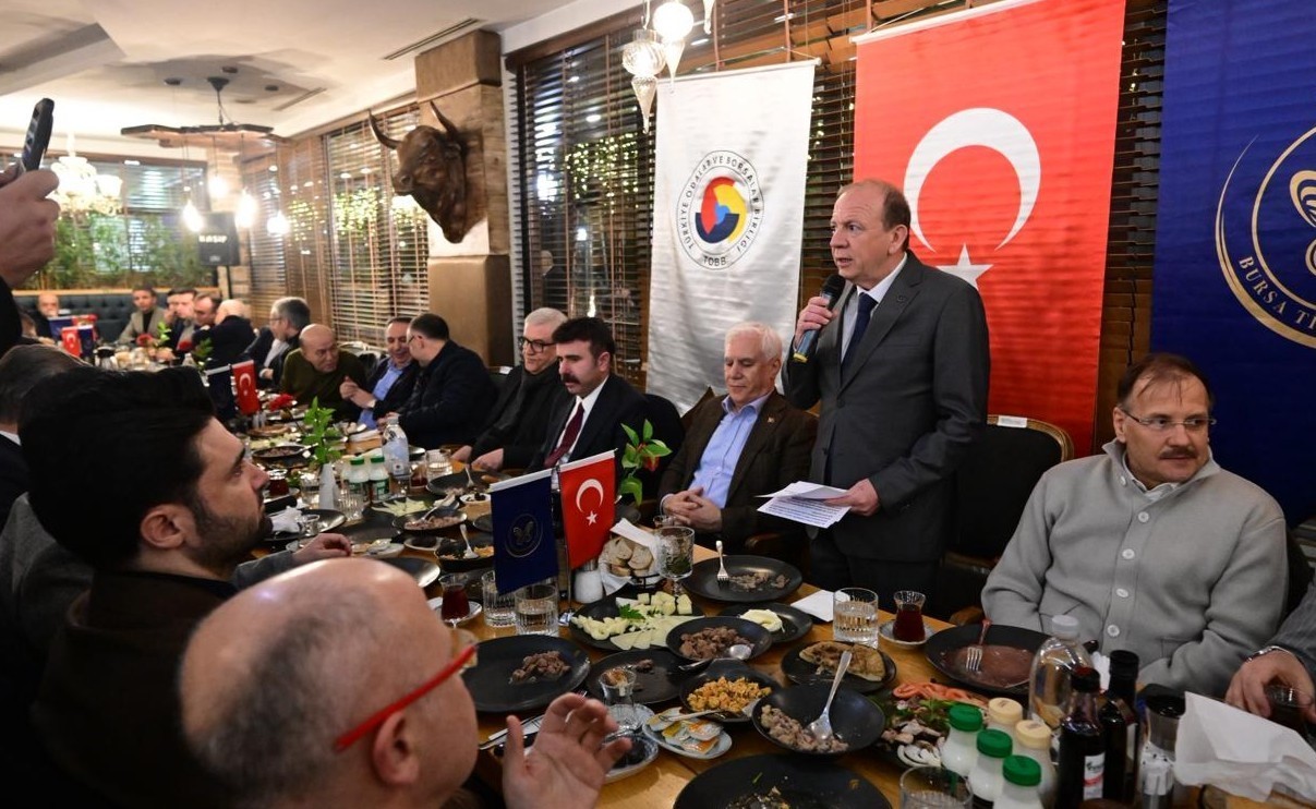 Bursa Ticaret Borsası, geleneksel sahur sofrasında şehrin dinamiklerini buluşturdu 5 bursa ticaret borsasi geleneksel sahur sofrasinda sehrin dinamiklerini bulusturdu 1 IfKGkBOa