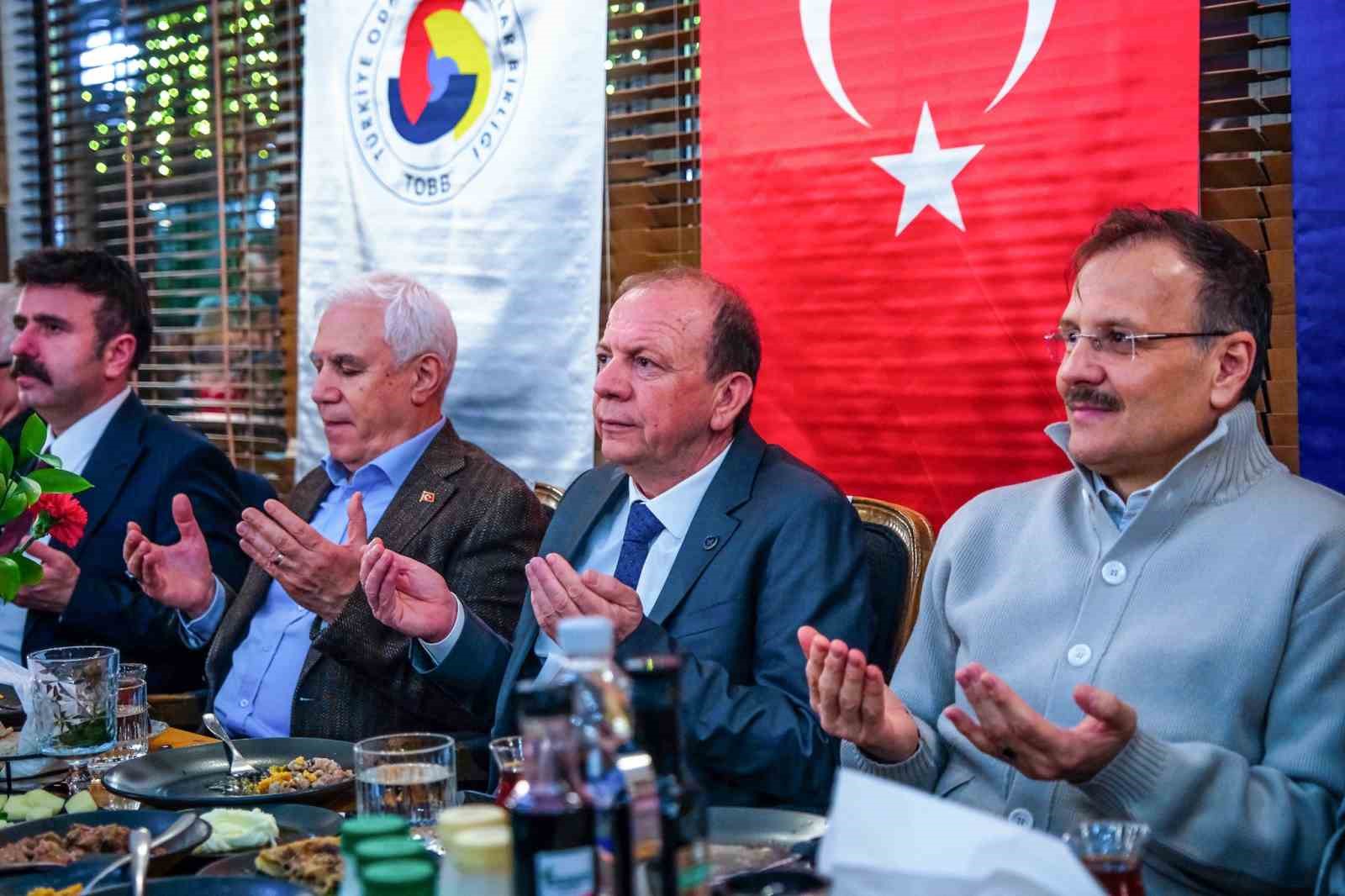 Bursa Ticaret Borsası, geleneksel sahur sofrasında şehrin dinamiklerini buluşturdu 6 bursa ticaret borsasi geleneksel sahur sofrasinda sehrin dinamiklerini bulusturdu 2