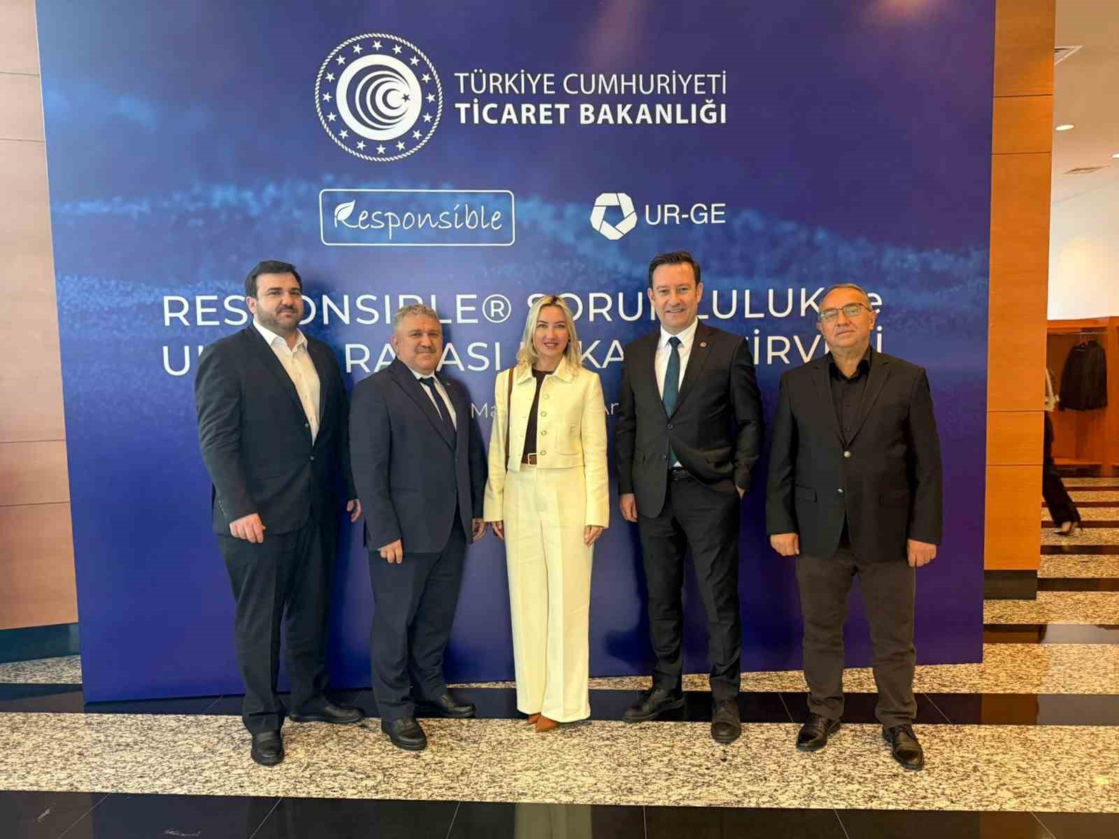 Bursa Ticaret Borsası’nın Gıda Ur-Ge Projesine Ticaret Bakanlığı’ndan "En İyi Çıkış Yapan Ur-Ge" ödülü 6 bursa ticaret borsasinin gida ur ge projesine ticaret bakanligindan en iyi cikis yapan ur ge odulu EXH6Hu68