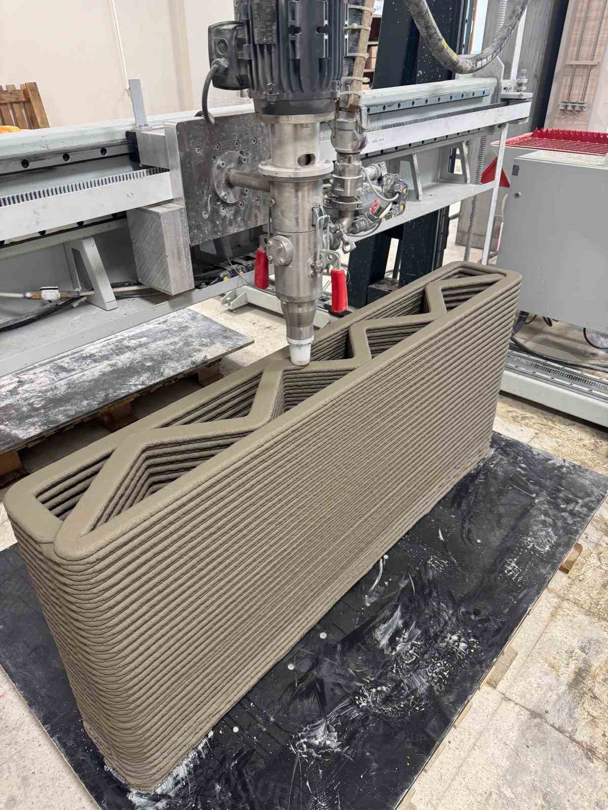 bursa uludag universitesi 3d beton yazici ile bir haftada 300 metrekarelik ev yapacak 8 AlWjUDB3