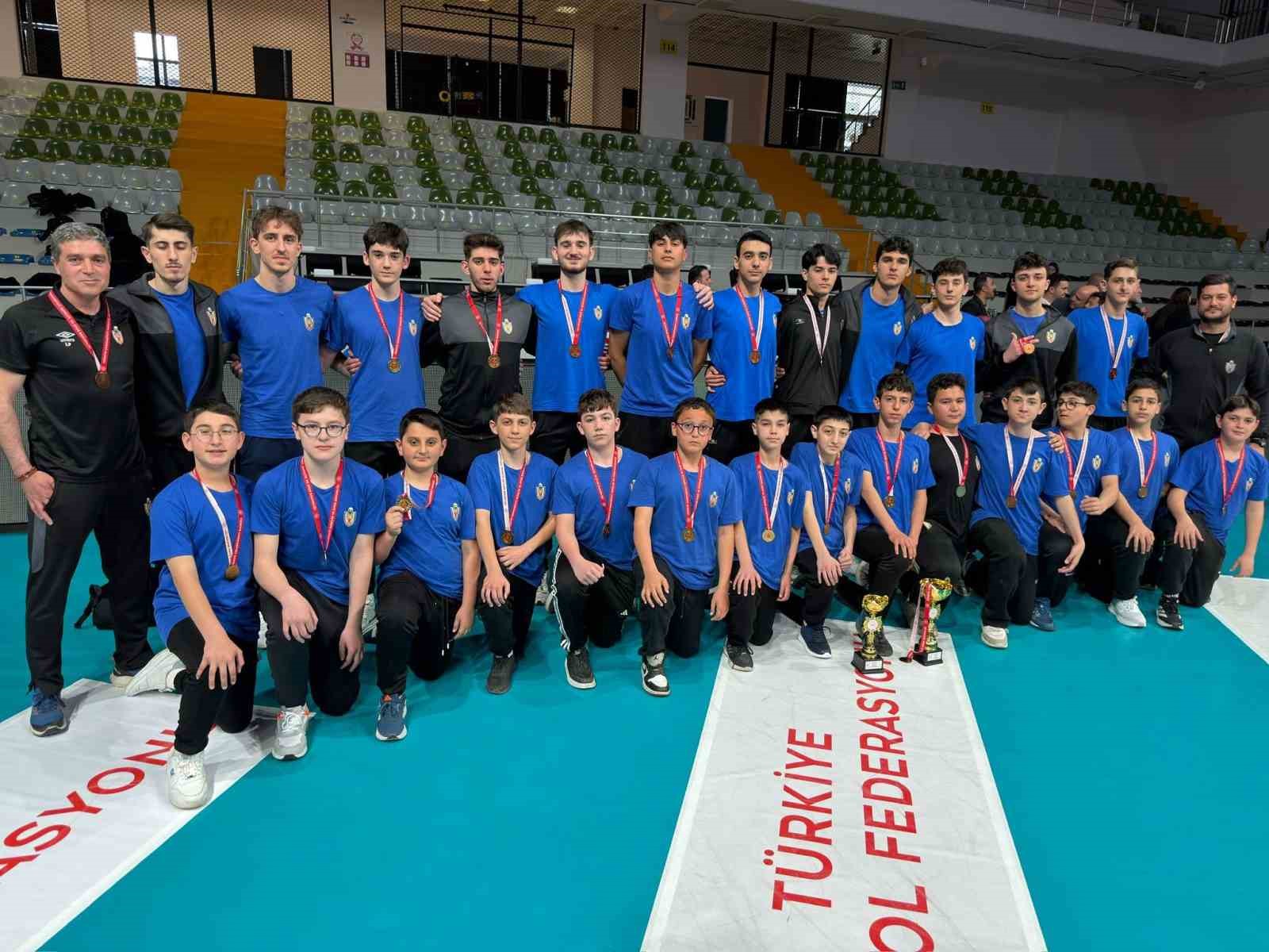 bursa voleyboluna inegol belediyespor imzasi 0 U2JtYPng