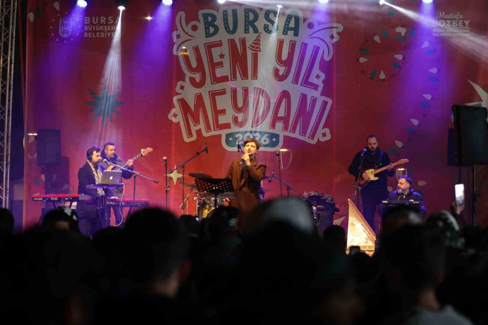 bursa yeni yil meydaninda yilbasi coskusu 6 edrPFjuV