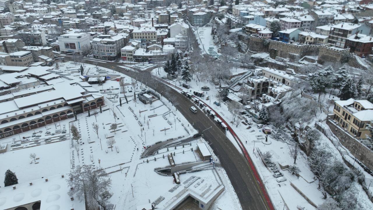 Bursa yeni yıla karla uyandı...Beyaz güzellik havadan böyle görüntülendi 10 bursa yeni yila karla uyandibeyaz guzellik havadan boyle goruntulendi 6
