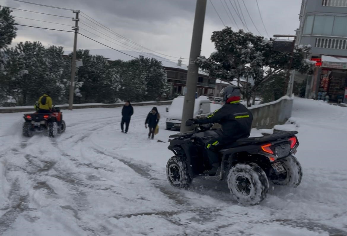 Bursa yeni yılın ilk günü beyazlara büründü...İşe ATV araçları ile gittiler 4 bursa yeni yilin ilk gunu beyazlara burunduise atv araclari ile gittiler 0 Y9fWkRjR