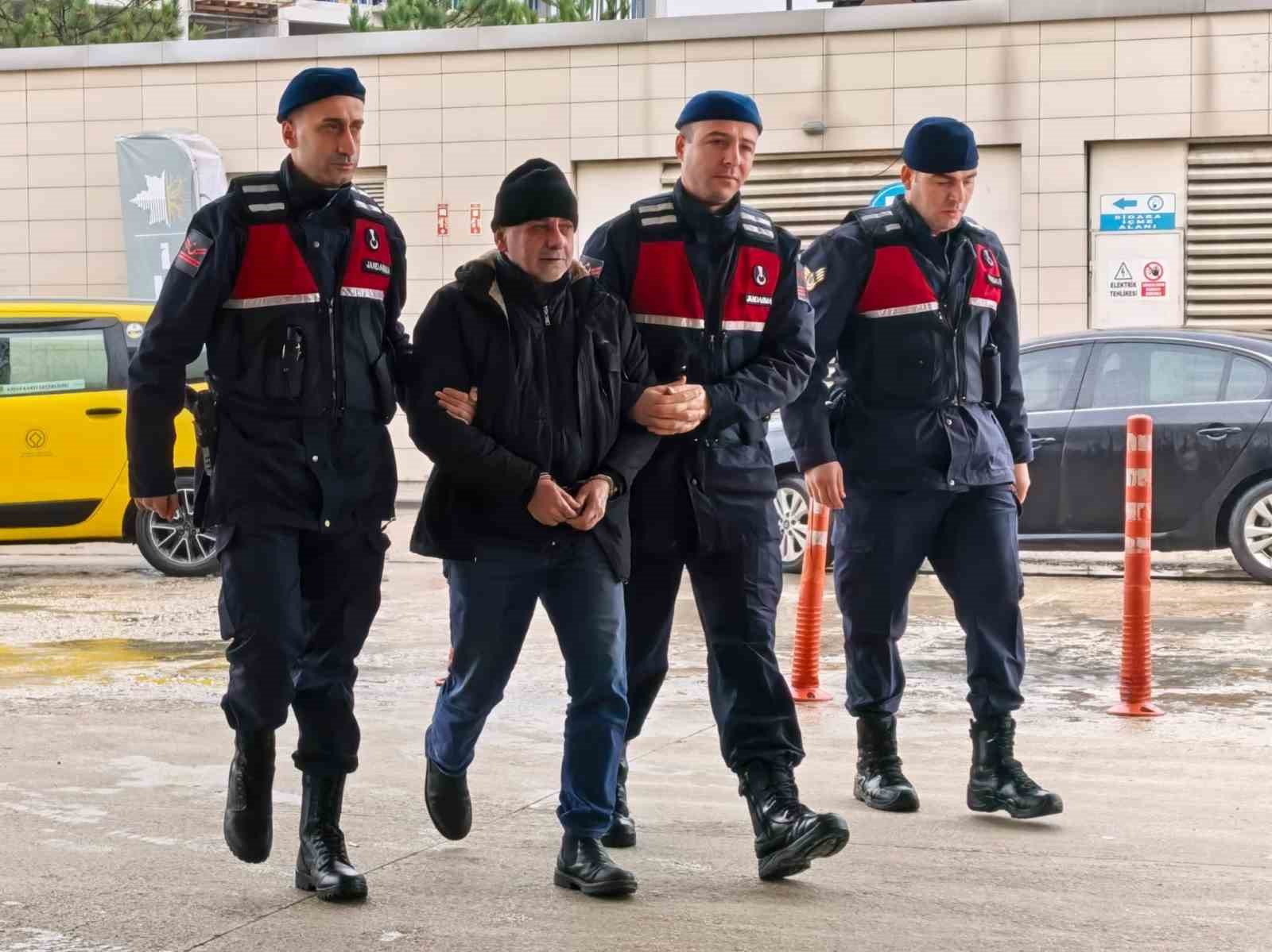 bursada 13 yil hapis cezasiyla aranan supheli yakalandi 2