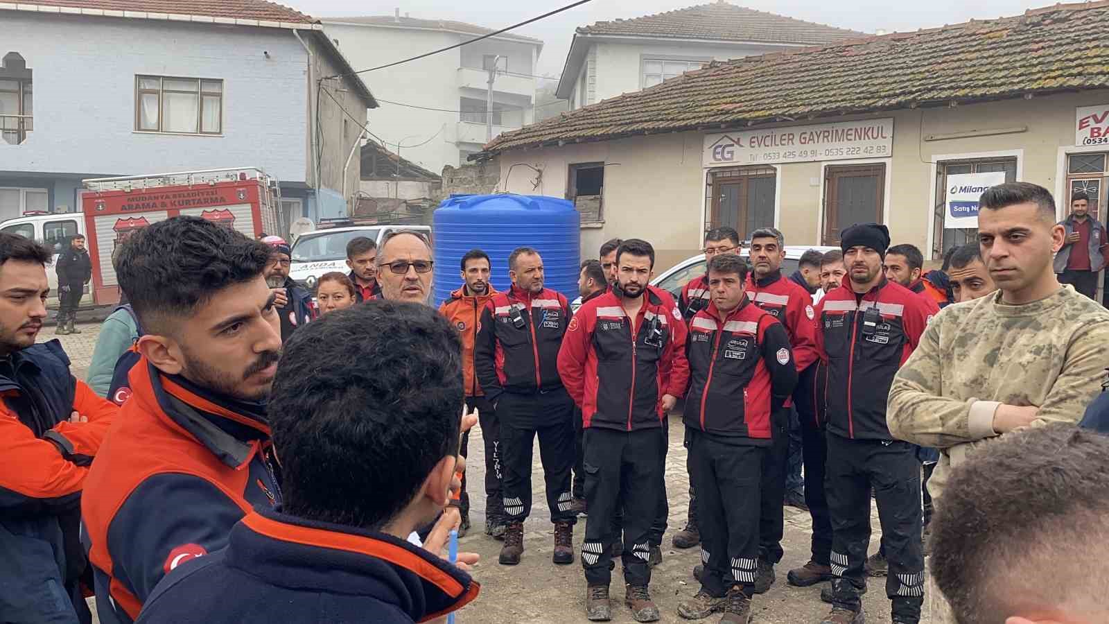 Bursa’da 144 saatlik umutlu bekleyiş: 80 yaşındaki Mustafa Abi’den 6 gündür haber yok 13 bursada 144 saatlik umutlu bekleyis 80 yasindaki mustafa abiden 6 gundur haber yok 9 QJwWeqGG
