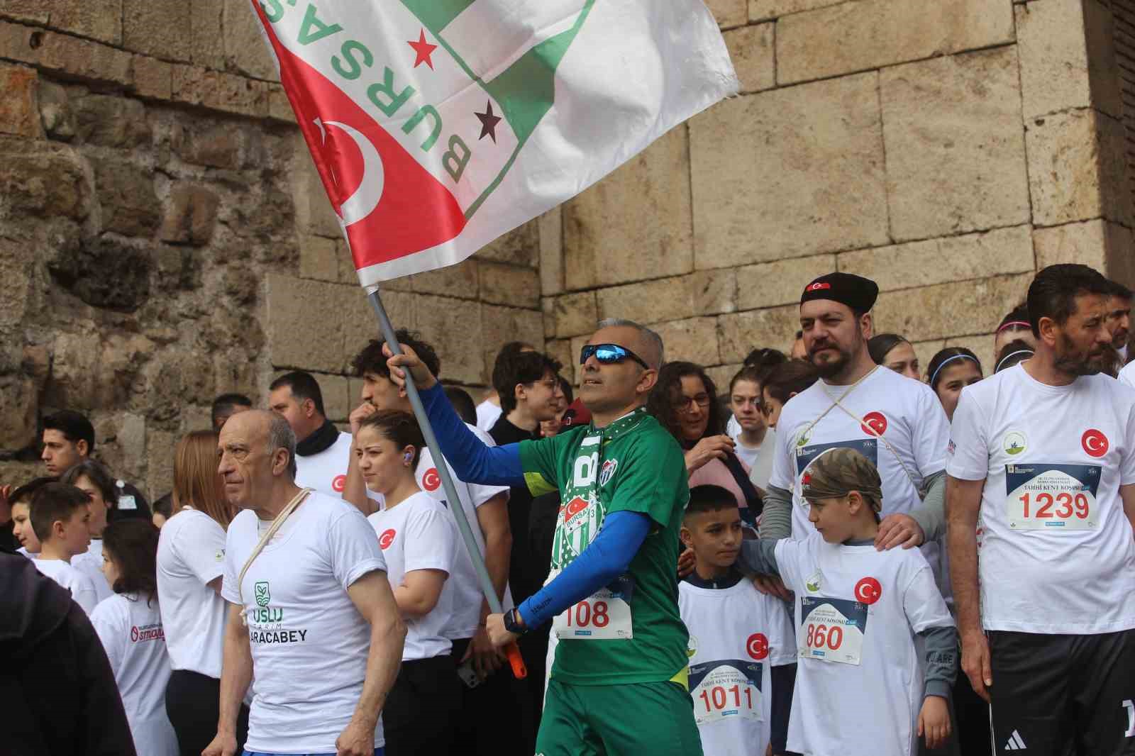 bursada 18 uluslararasi osmangazi tarihi kent kosusu gerceklestirildi 3 zJwMN8L8
