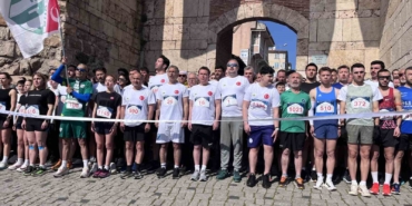 bursada-18-uluslararasi-osmangazi-tarihi-kent-kosusu-gerceklestirildi-rXltQSFV.jpg