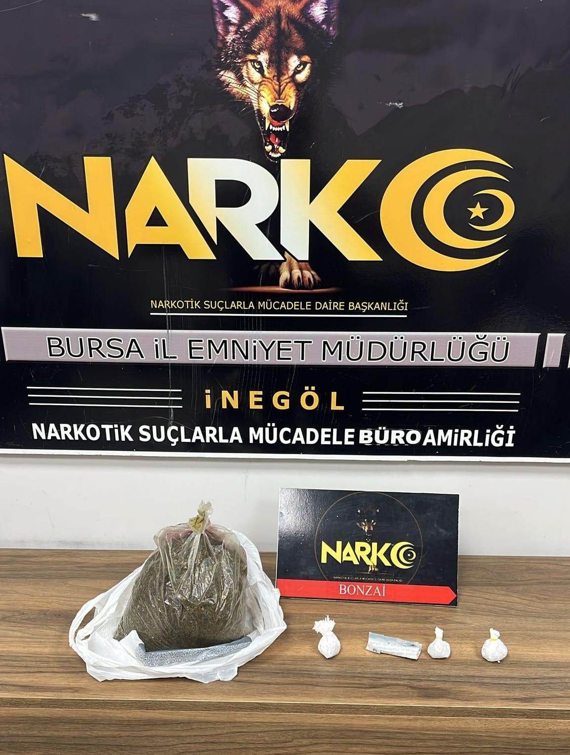 bursada 2 kilogram uyusturucu madde ele gecirildi 2 yqQIBOer