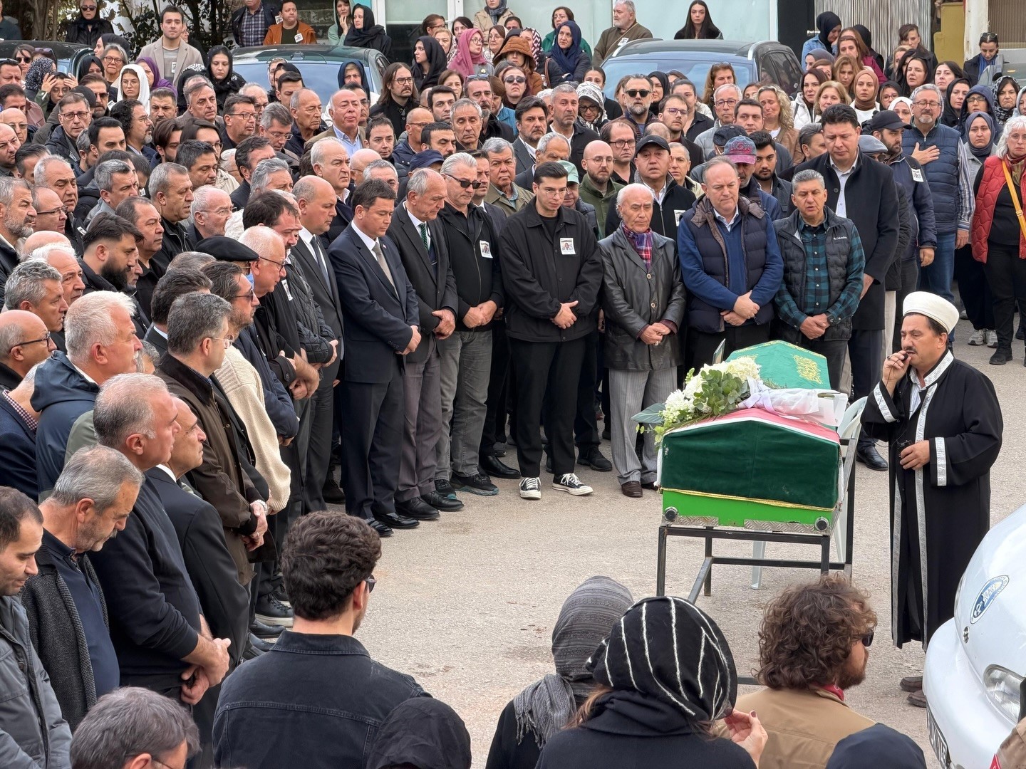 bursada 24 yasindaki leylaya aci veda 10 mRzMA2kn