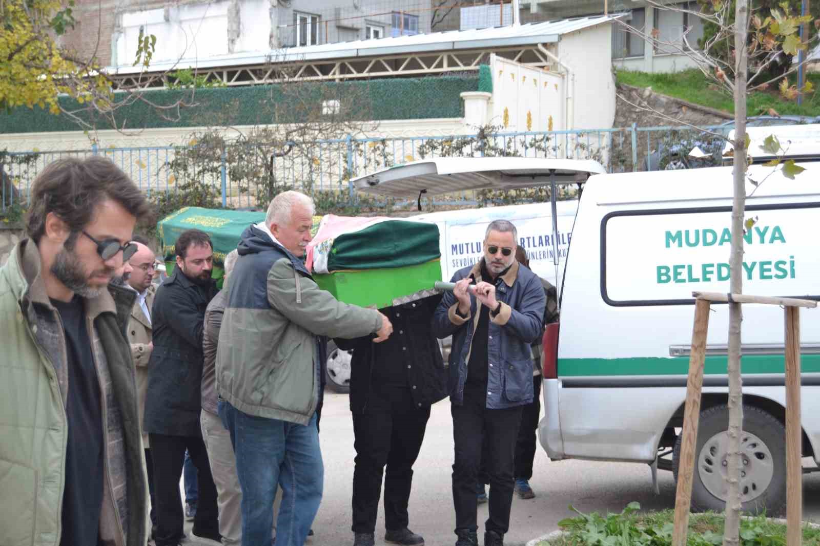 bursada 24 yasindaki leylaya aci veda 11 mvlPMT7k