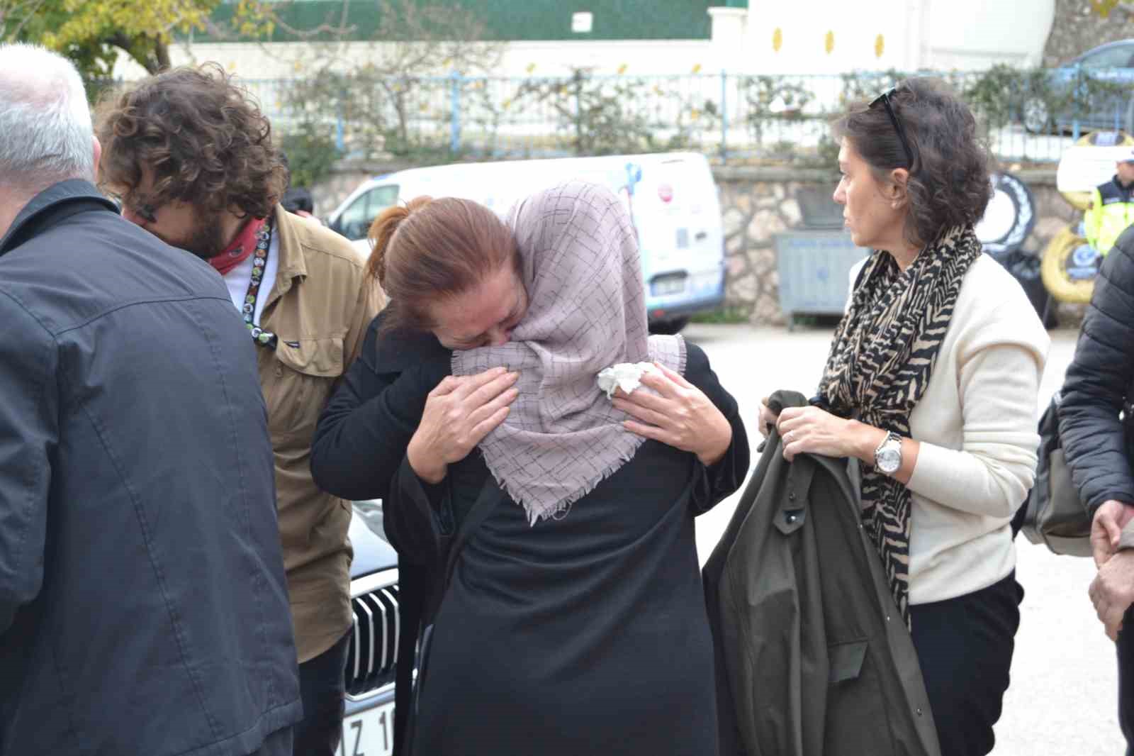 bursada 24 yasindaki leylaya aci veda 5 lLTs65aV