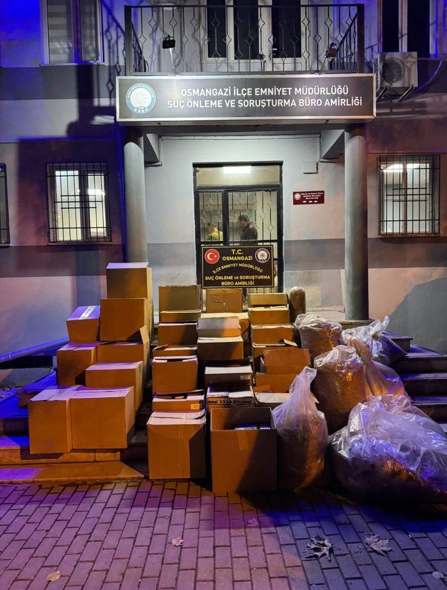bursada 283 bin adet kacak sigara ele gecirildi 2 W8Iwflr4