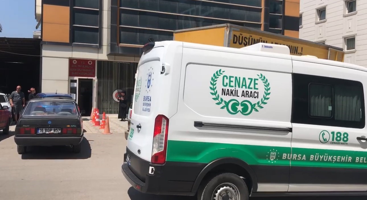 bursada 3 cocugunu katleden baba tutuksuz yargilanma talep etmis 2 SqcNt3ms