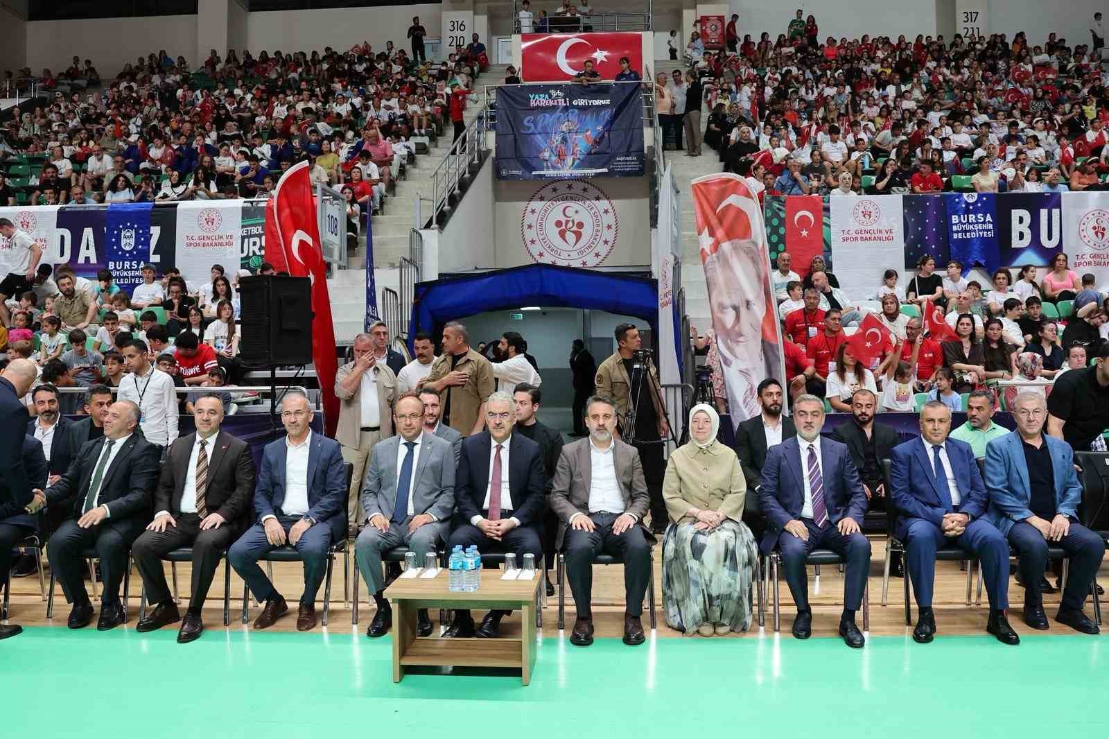 bursada 30 bin cocuk yazi sporla gecirecek 4 TYzFeOKw