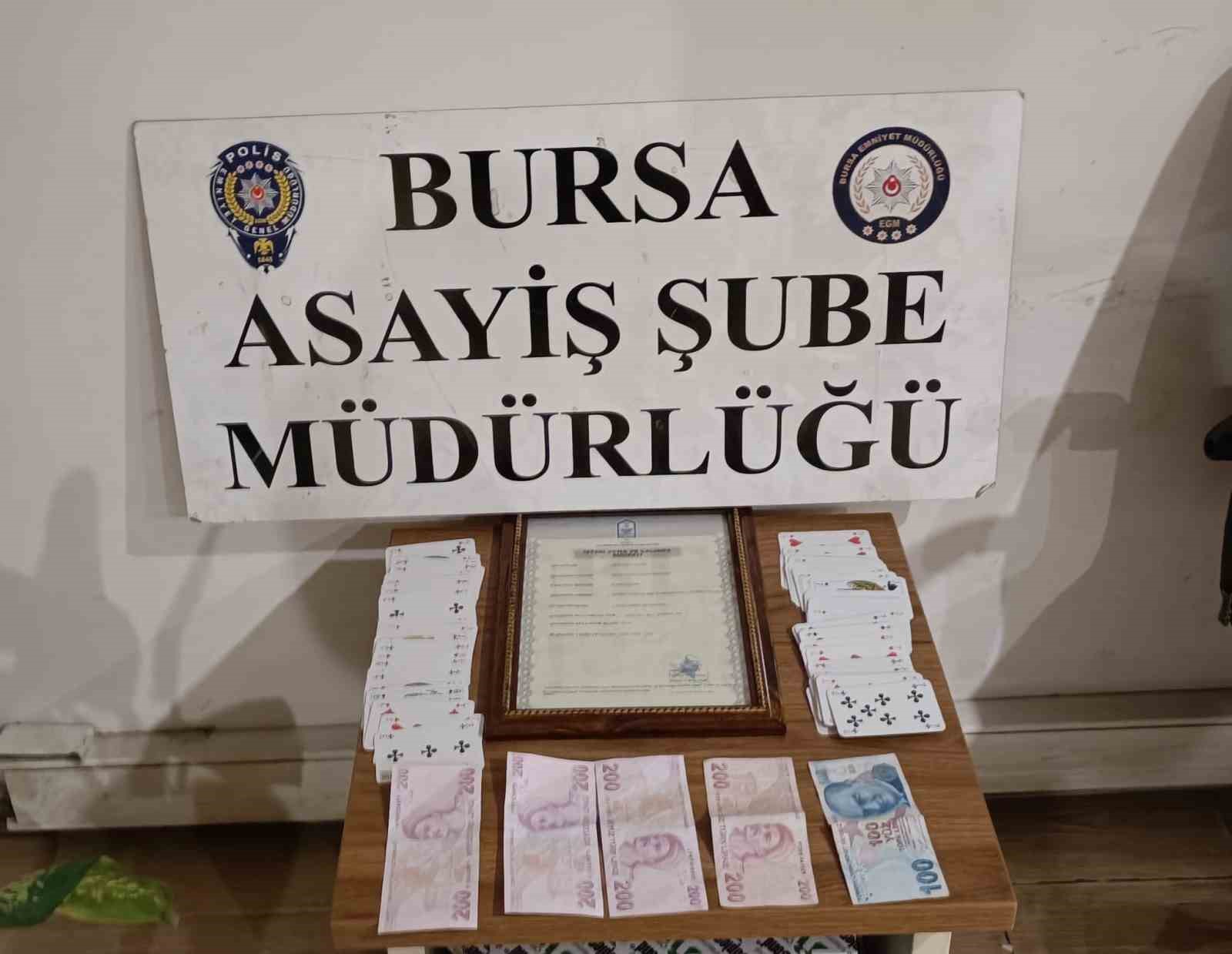 bursada 300 polisle uygulama mekanlar denetlendi kumar masalari cokertildi 0 WfzlC5M9