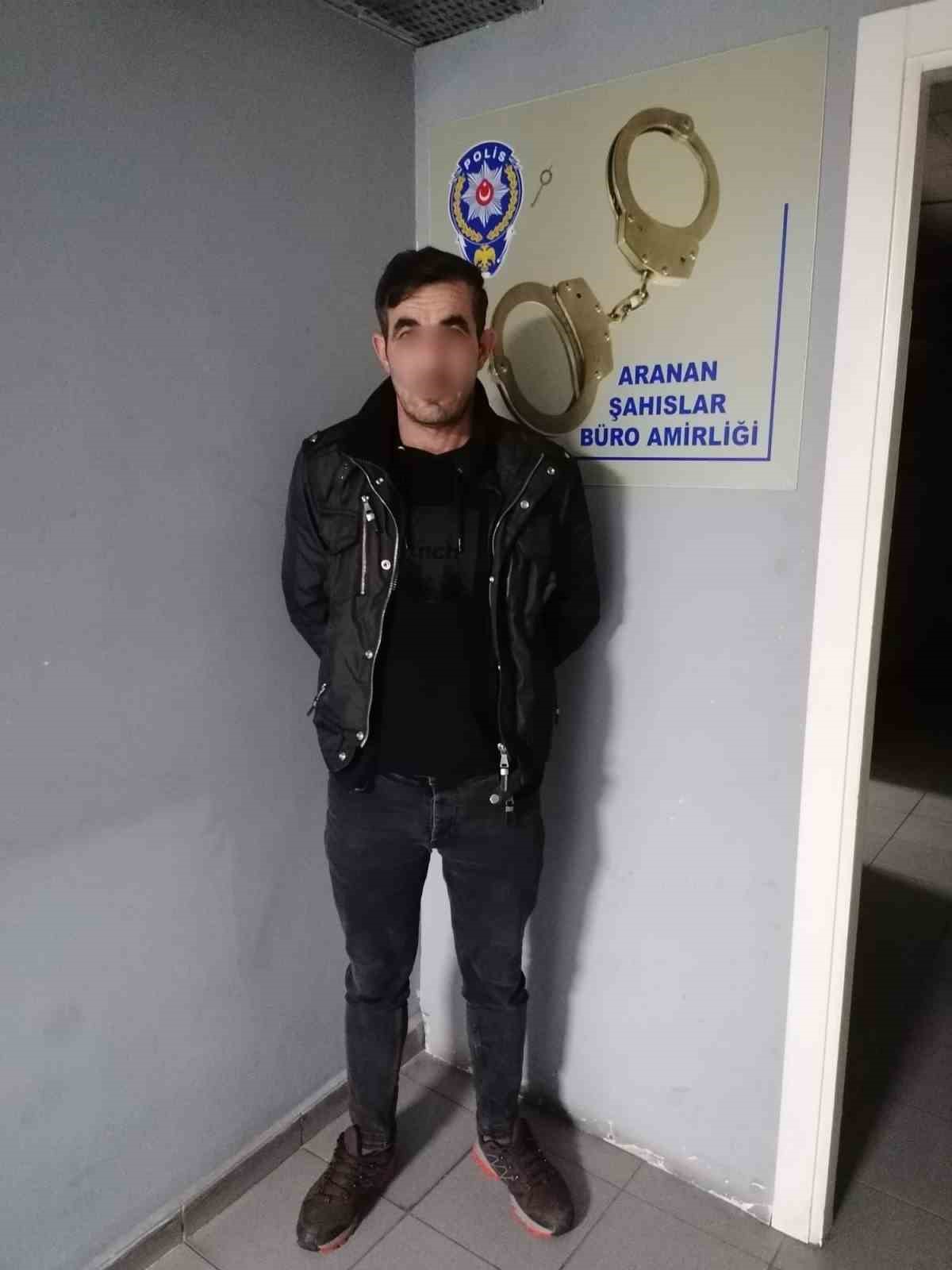 bursada 36 ve 15 yil hapis cezasiyla aranan iki kati zanlisi yakalandi 0 27XsOjN8